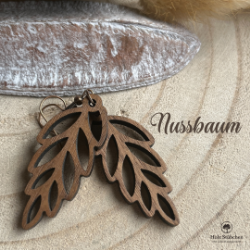 Picture of Handgemachte Holz Ohrringe im schönen Blätter-Stil aus Nussbaum - Holz, mit bronzefarbigen, nickelfreien Ohrhaken