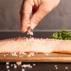Bild von Fangfrischer Fisch - 1 Welshälfte (=1 Filet mit Haut) - Vorbestellung 02. August
