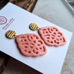 Picture of Ornament-Ohrstecker - Rhombusform - vintage pink - Stecker rund goldfarbig